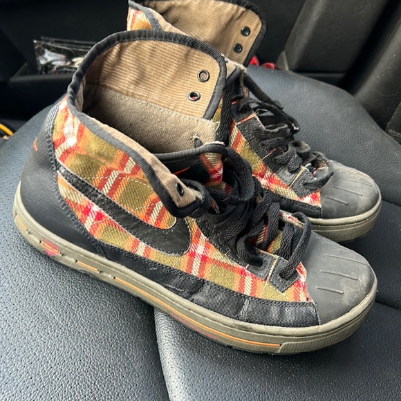 NIKE ACG WOOLY High Boots or Shoes 2007 317049-901 Plaid Lumberjack Hype - Picture 1 of 7